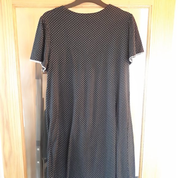 George Short Sleeve Mid-Length Nightie/Dress - Medium - Black Polka Dot - Picture 2 of 4